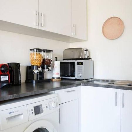 سارتروفيل Appartement Cozy : 10/15 Min Des Champs Elysee المظهر الخارجي الصورة