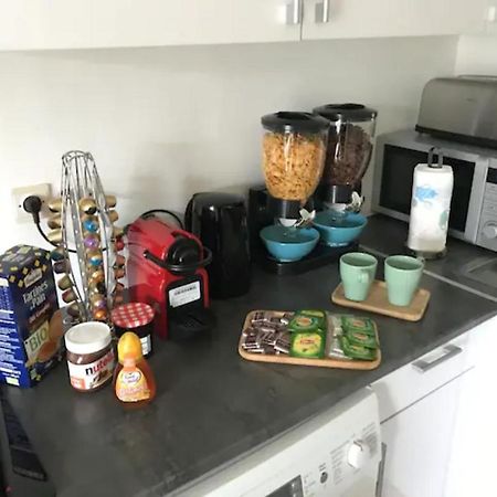 سارتروفيل Appartement Cozy : 10/15 Min Des Champs Elysee المظهر الخارجي الصورة