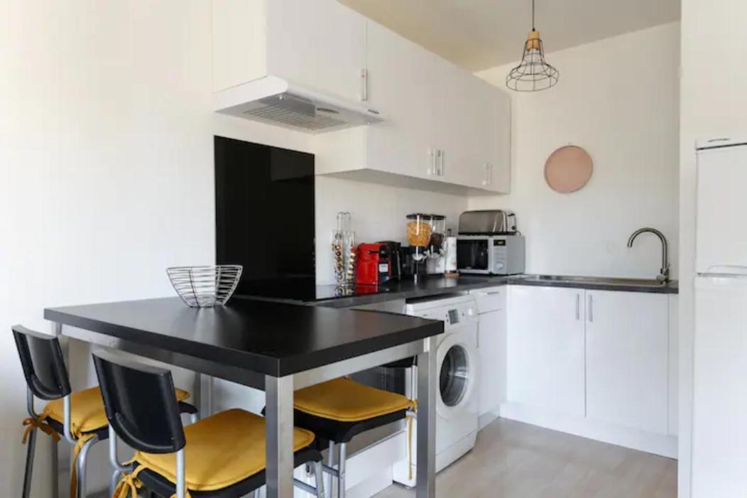 سارتروفيل Appartement Cozy : 10/15 Min Des Champs Elysee المظهر الخارجي الصورة