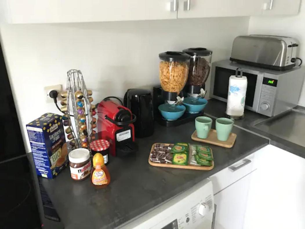 سارتروفيل Appartement Cozy : 10/15 Min Des Champs Elysee المظهر الخارجي الصورة