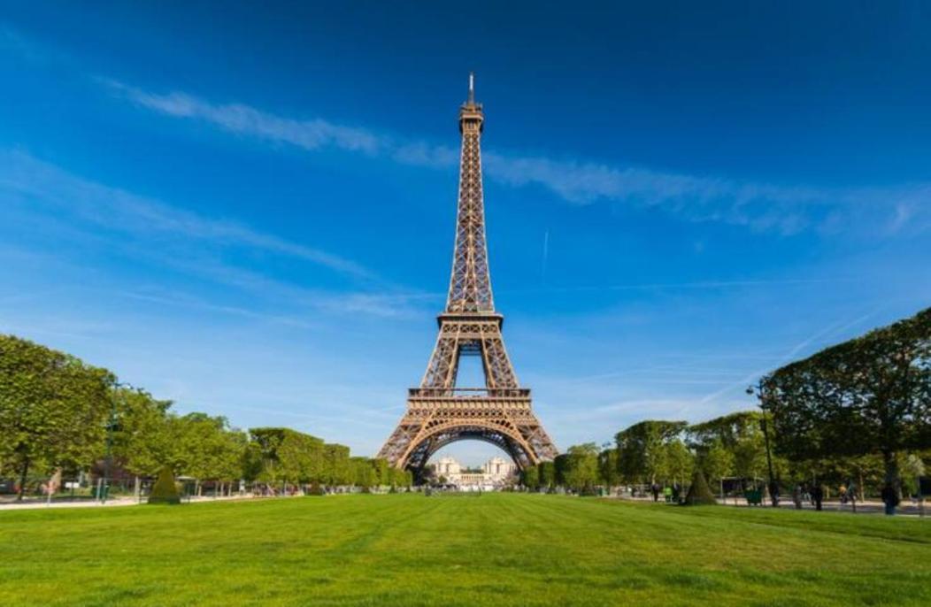 سارتروفيل Appartement Cozy : 10/15 Min Des Champs Elysee المظهر الخارجي الصورة