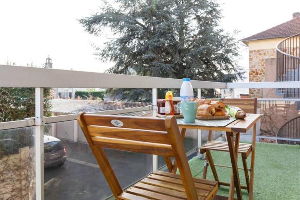 سارتروفيل Appartement Cozy : 10/15 Min Des Champs Elysee المظهر الخارجي الصورة